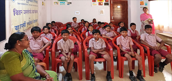 Students and teachers from Government Primary School Shoal Bay visited Multiparametric Geophysical Observatory